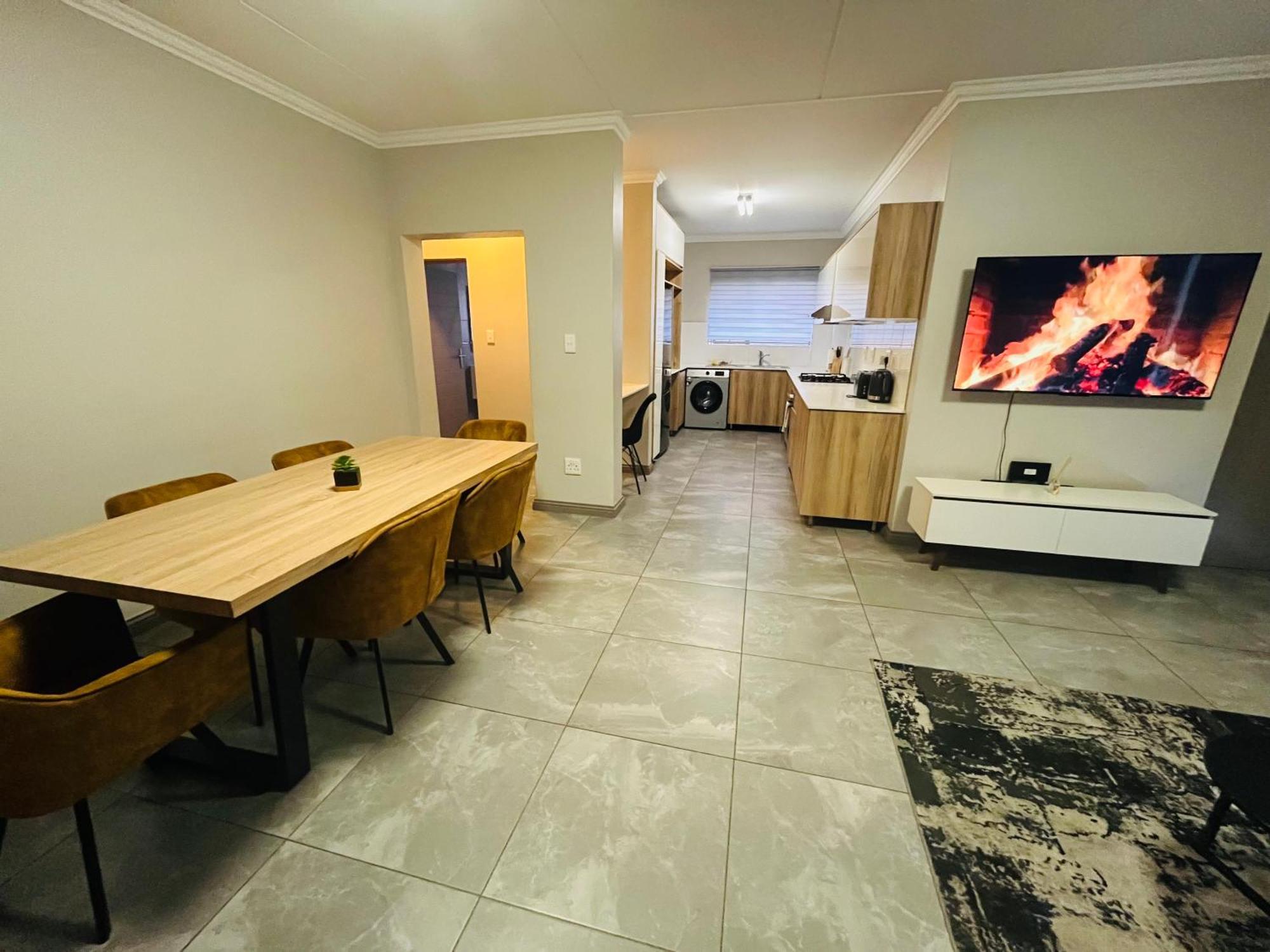 17 Elizabeth Place - Beautiful And Spacious 3 Bedroom Unit Next To Kyalami Racetrack With Free Wifi - Swimming Pool Gym And Restaurant - Perfect For A Big Family In Midrand Waterfall Exterior photo